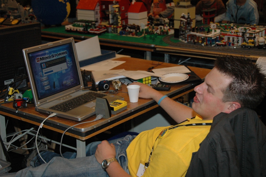 dsc_1663-nico-waiting-for-firmwareload.jpg