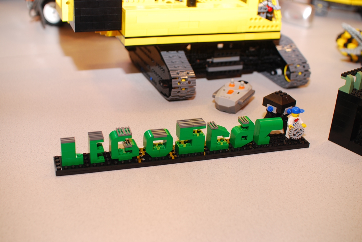 roundchars-dsc_4816.jpg