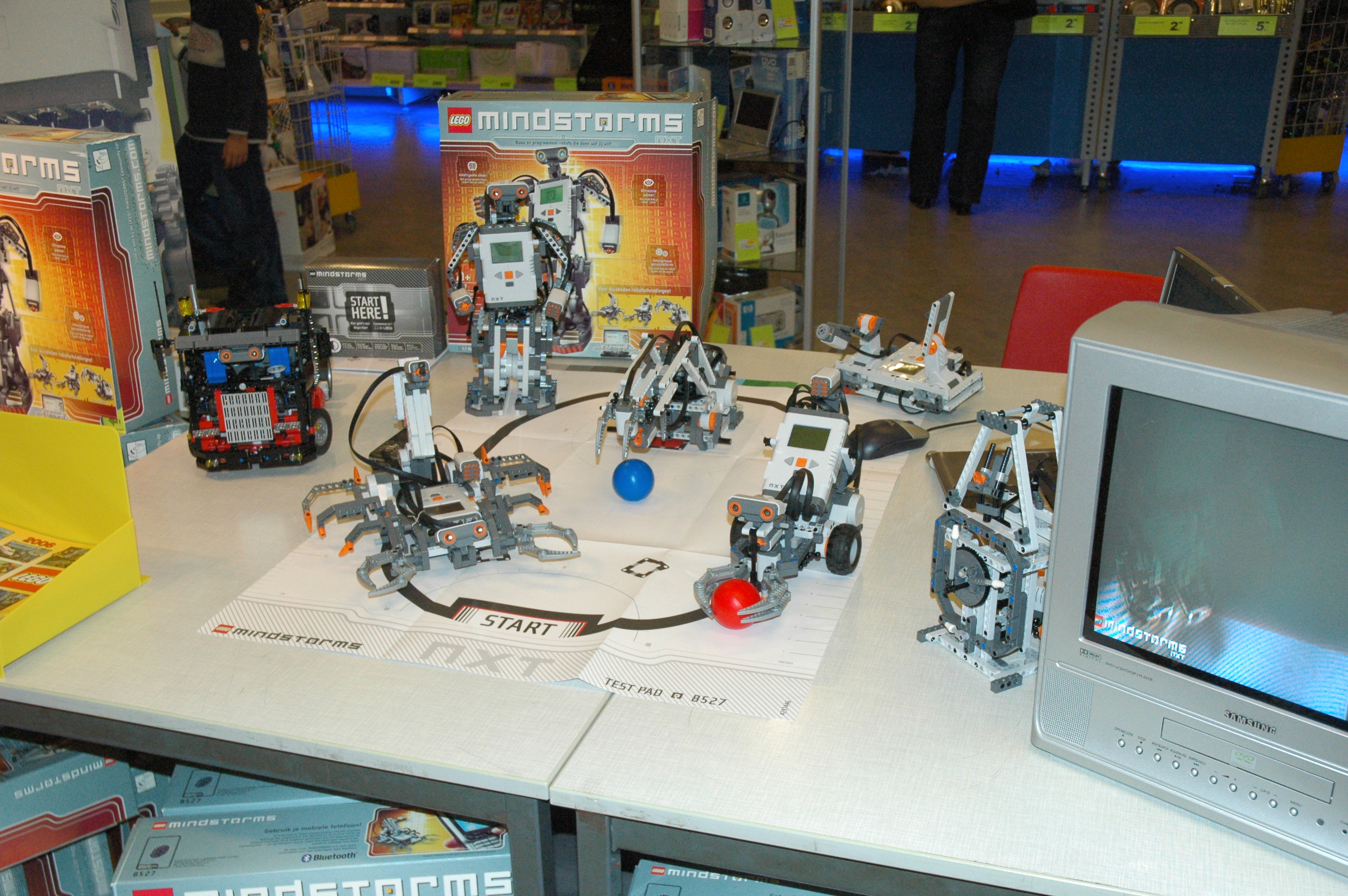 demo_intertoys02_dsc_4726.jpg