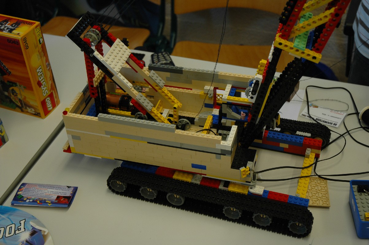 kraan3_geen_lego_treads.jpg