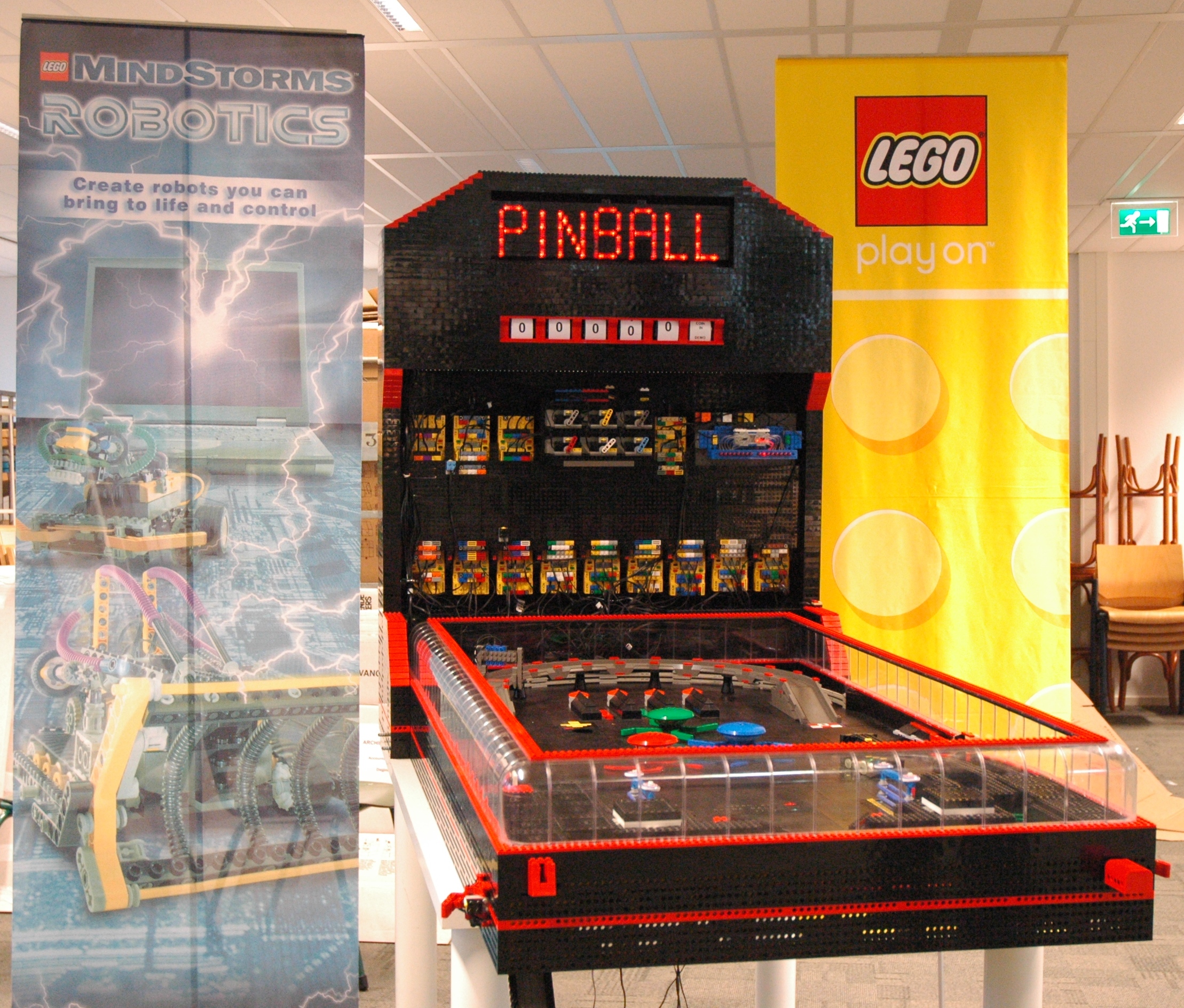 _lego-pinball.jpg