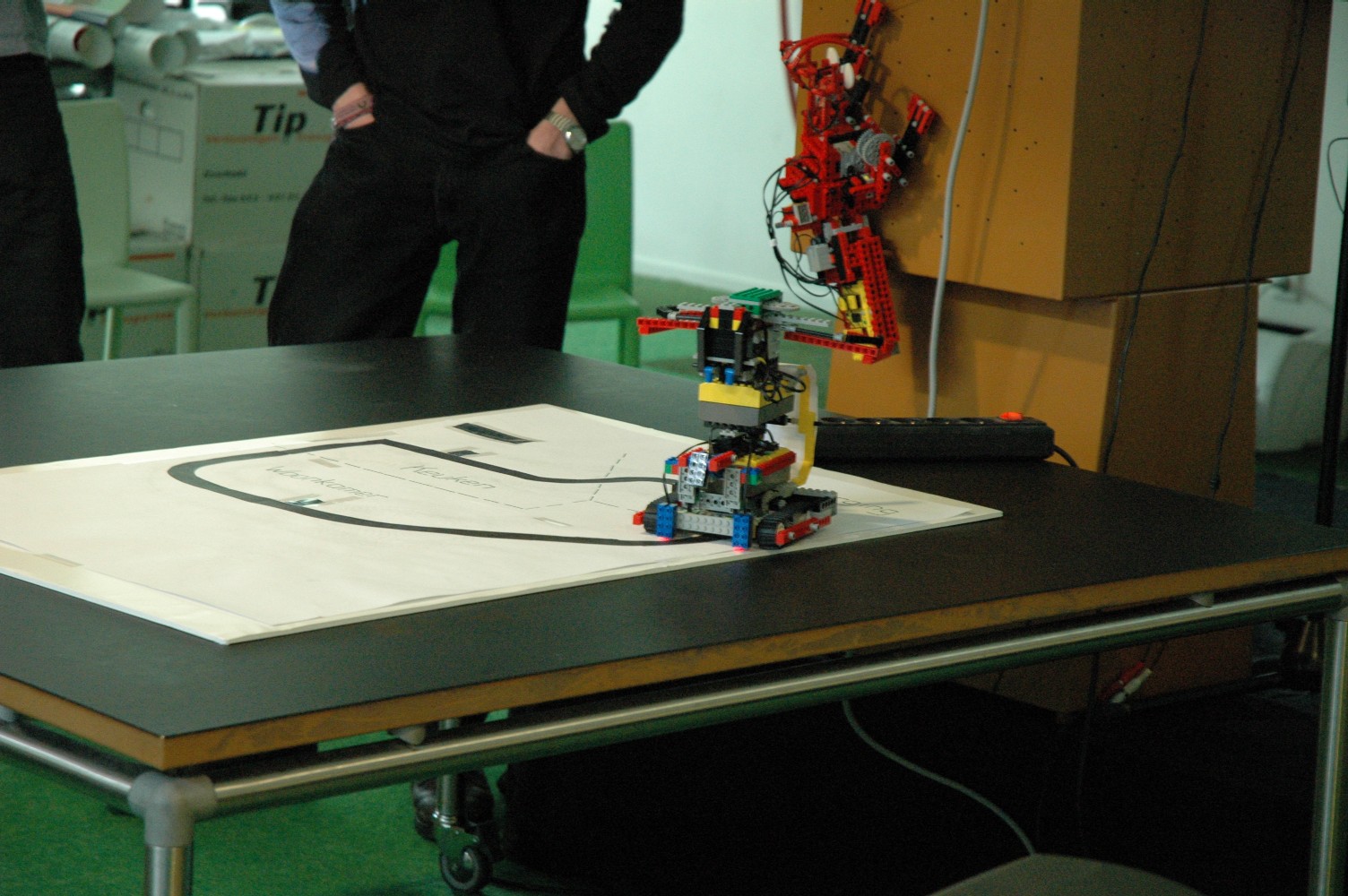 model06_show.jpg