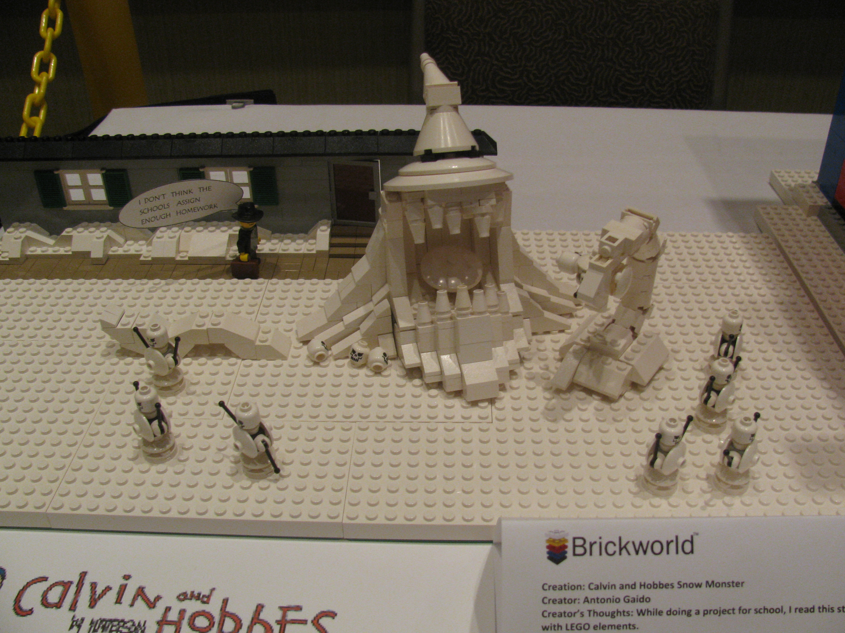 brickworld_2012_700.jpg