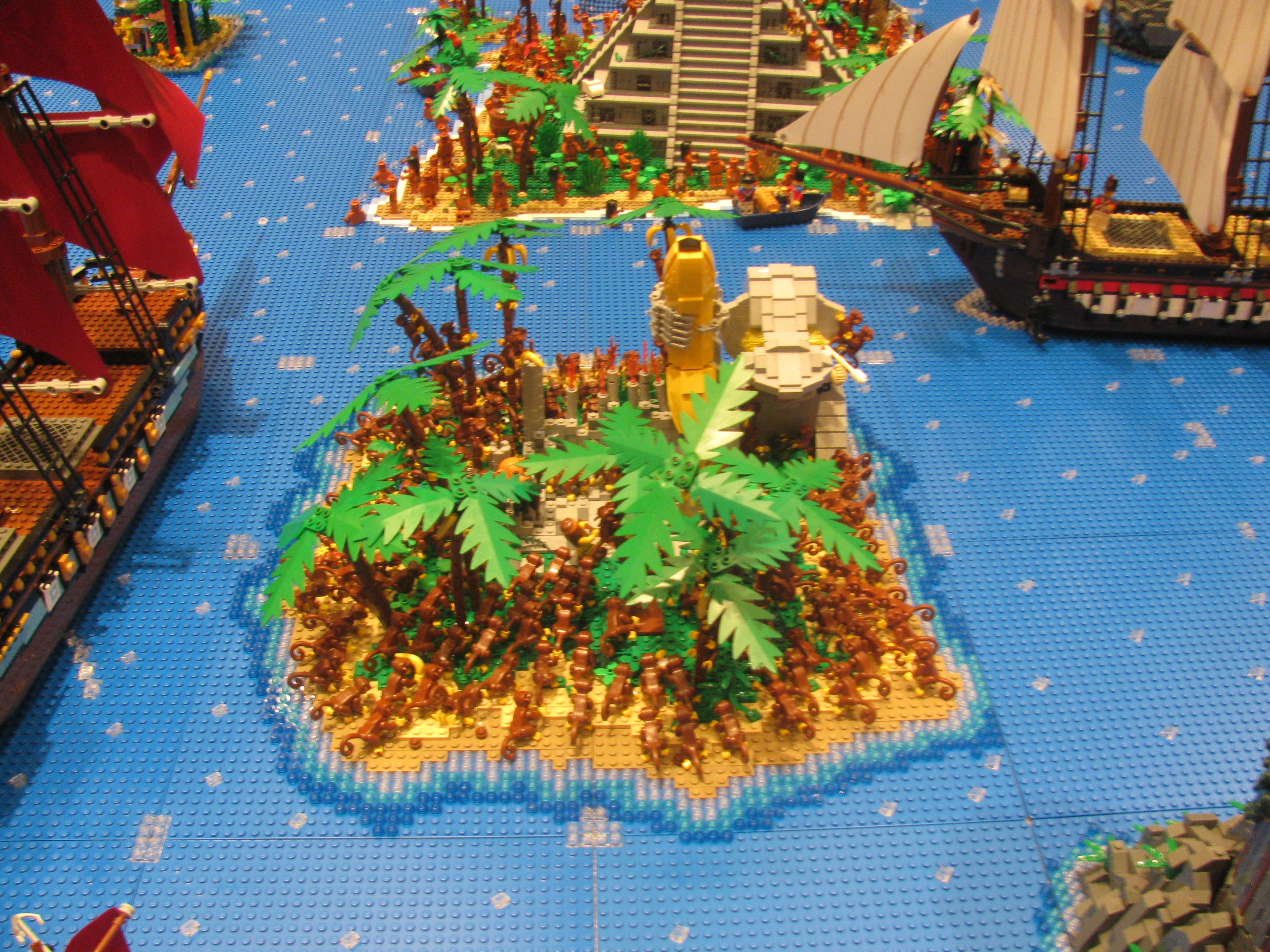 brickworld_2012_740.jpg