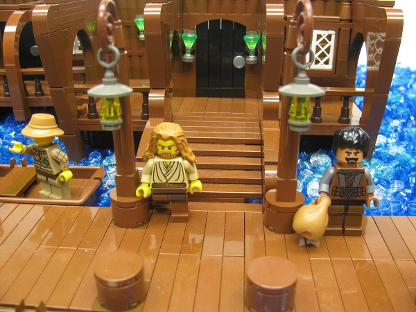 docks_-_tavern_entrance_close-up.jpg