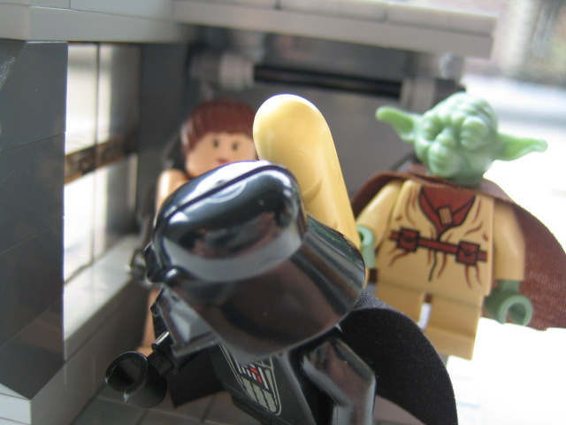 whack_vader_04.jpg
