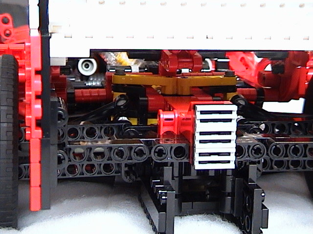 f2005_rear.jpg