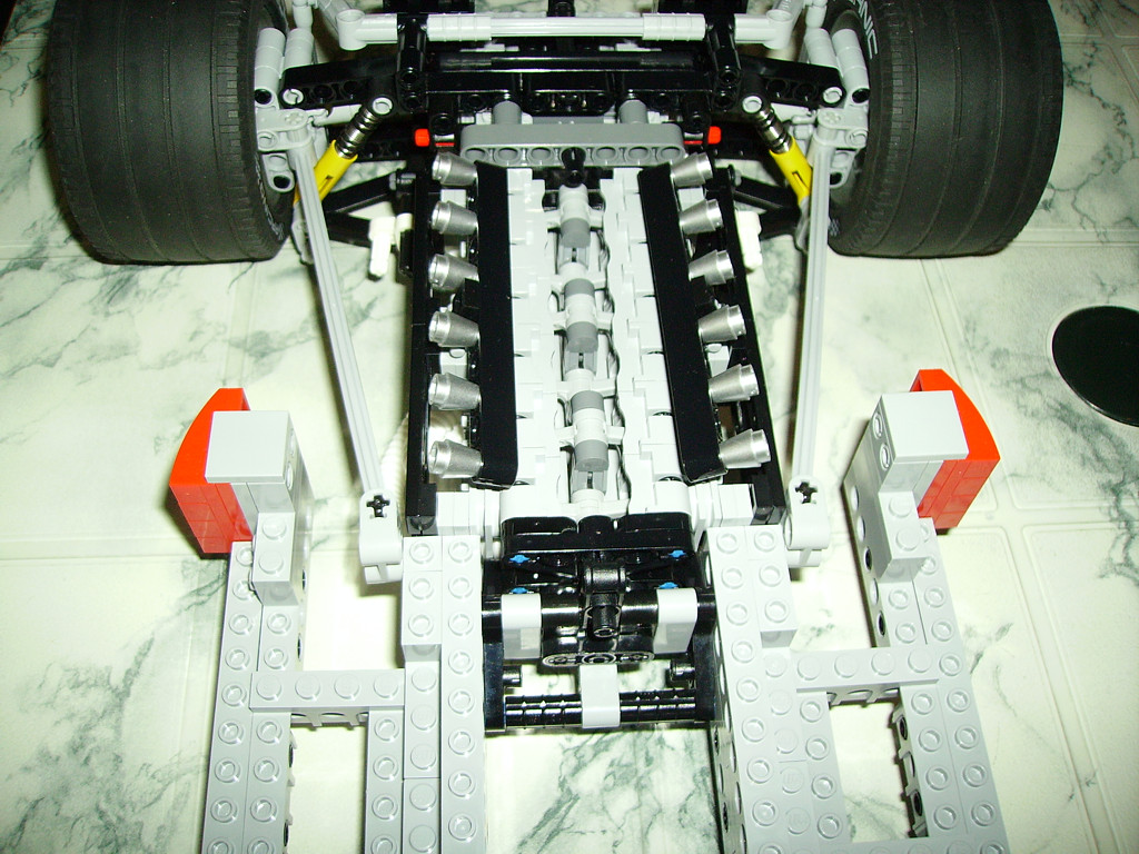 lego_ferrari_312t_tmp_2008_081.jpg