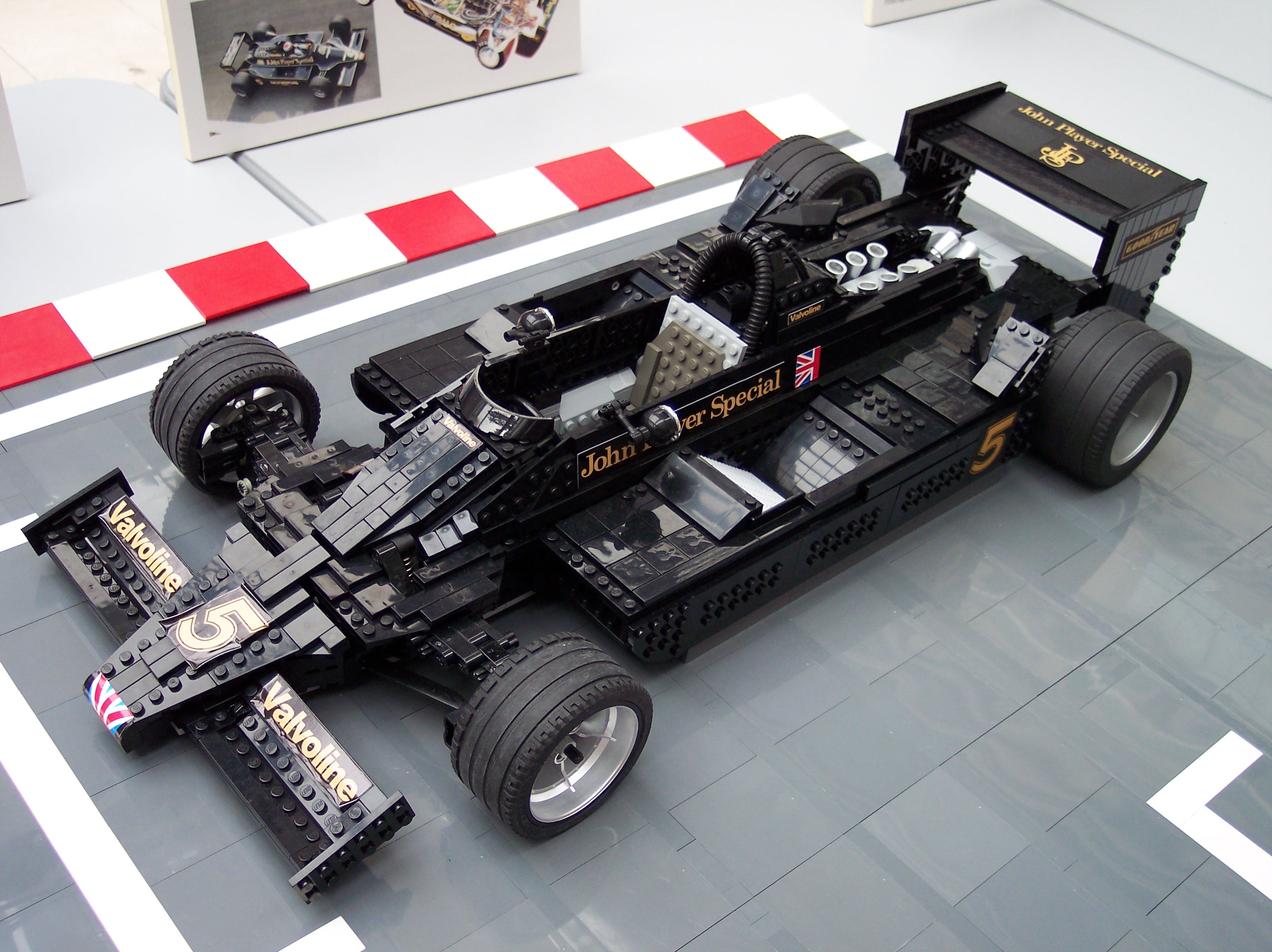 lego_lotus_79_10_2010.jpg
