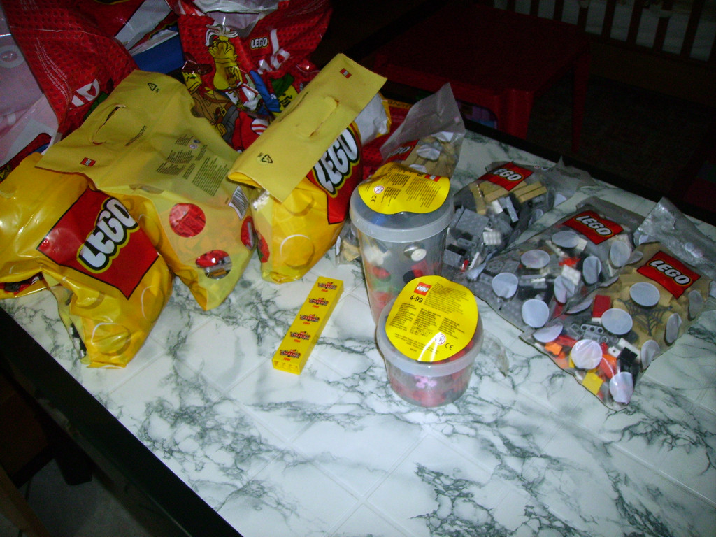 lego_parts_gunzburg_2008_001.jpg