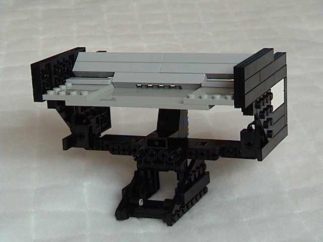 mp4-20_rear_wing.jpg