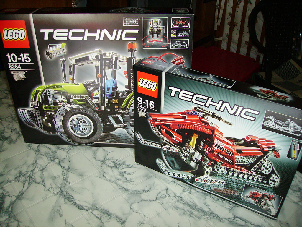 lego_boxes_february_2007.jpg