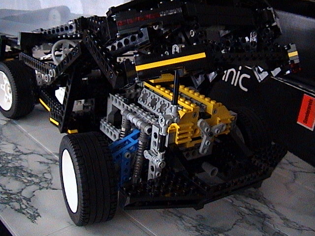 lego_supercar_8880_043.jpg