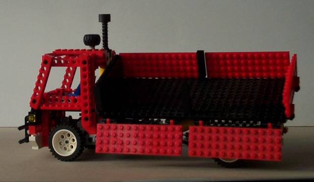 8872_028_unloading.jpg