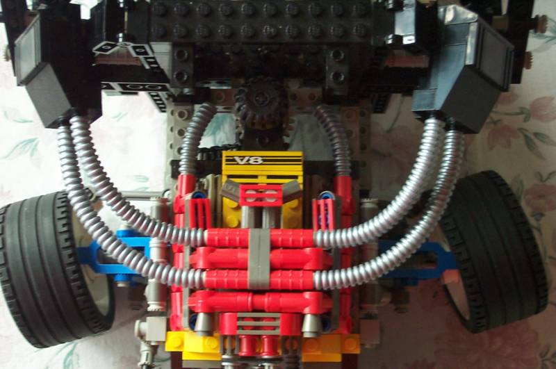 8880_33_motortop.jpg
