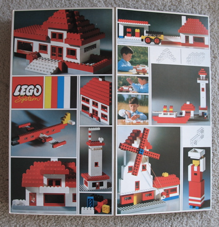 lego0044_open.jpg