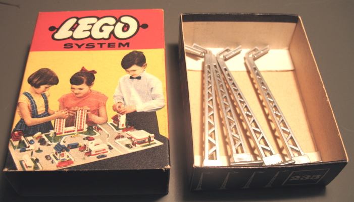 lego0233b.jpg