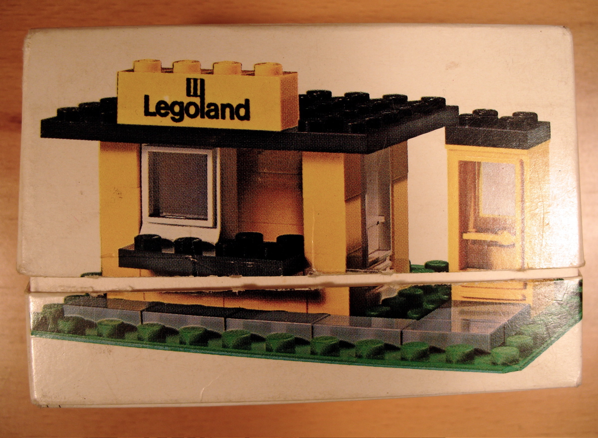 lego0608a.jpg