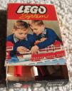 lego0223_redwht.jpg
