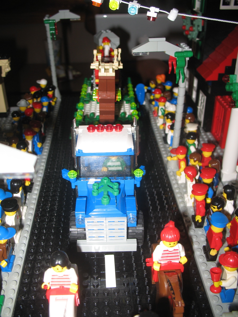 leahi_fll_town8.jpg