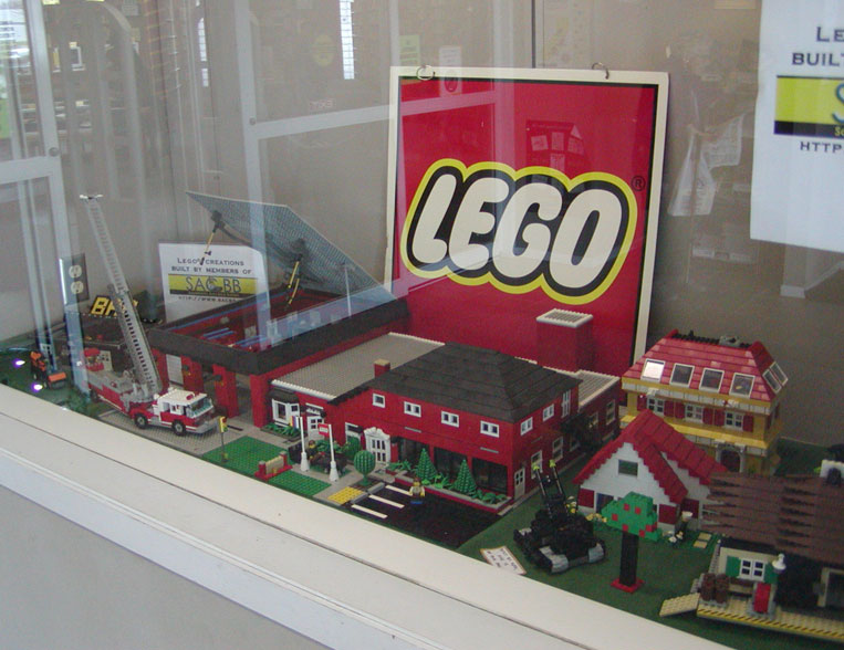 library_display_0104b.jpg