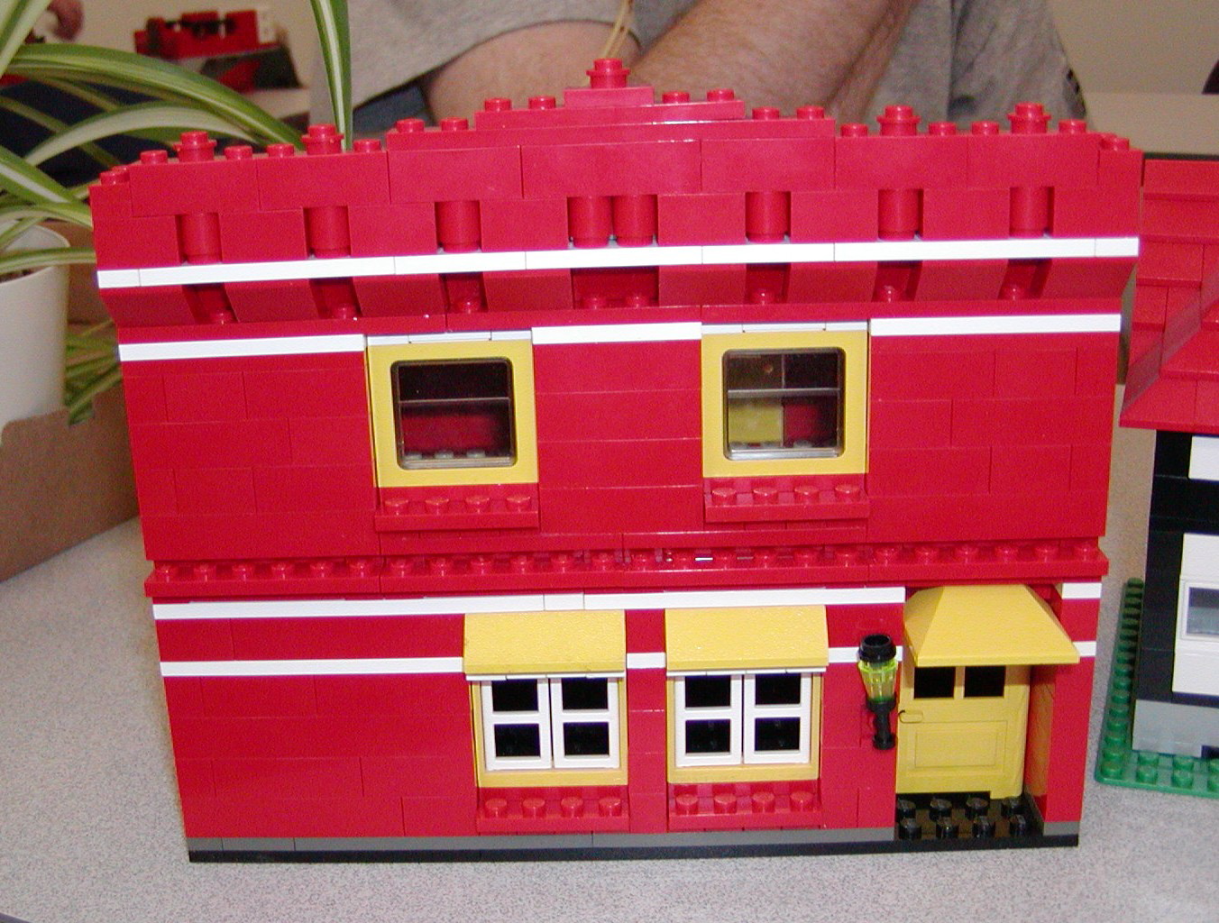 redhouse.jpg