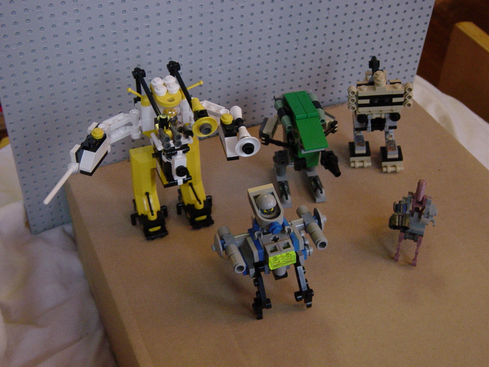 mecha-squad.jpg