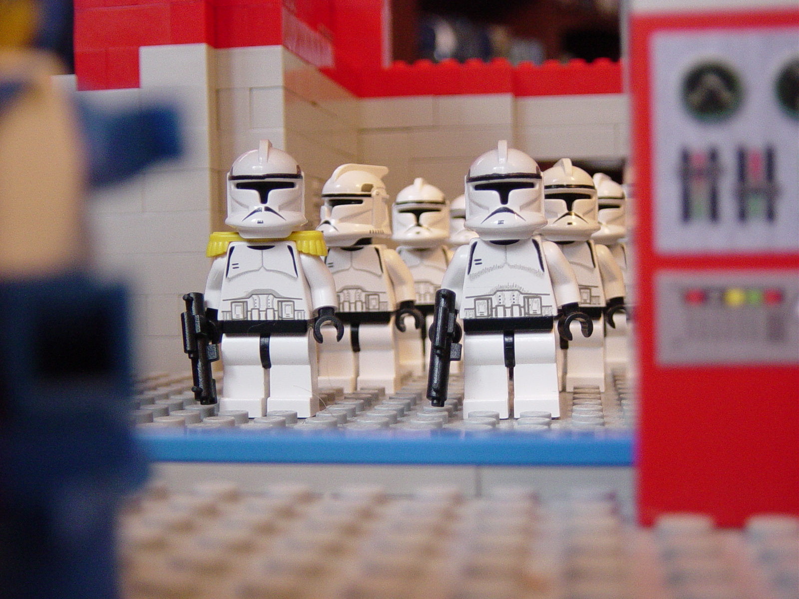 lev-clone-troopers-front.jpg