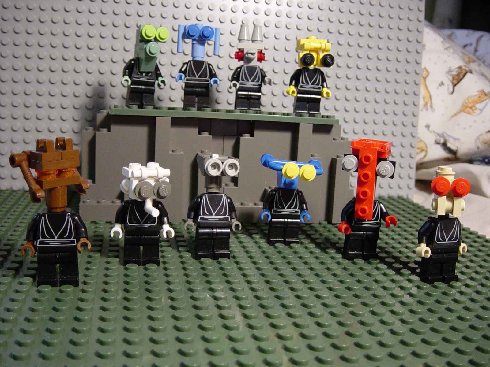 alien-heads-2.jpg