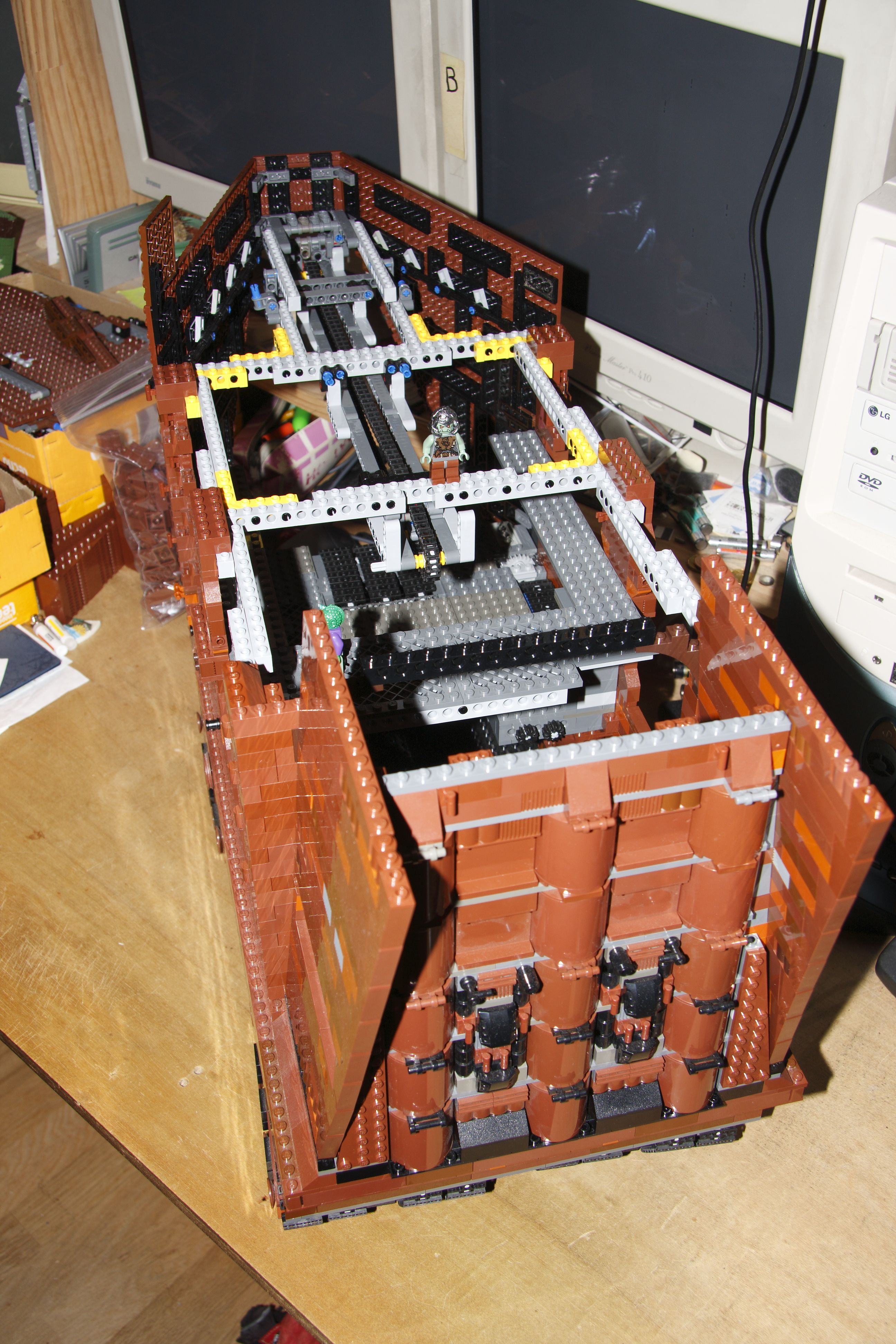 sandcrawler_v1-13.jpg