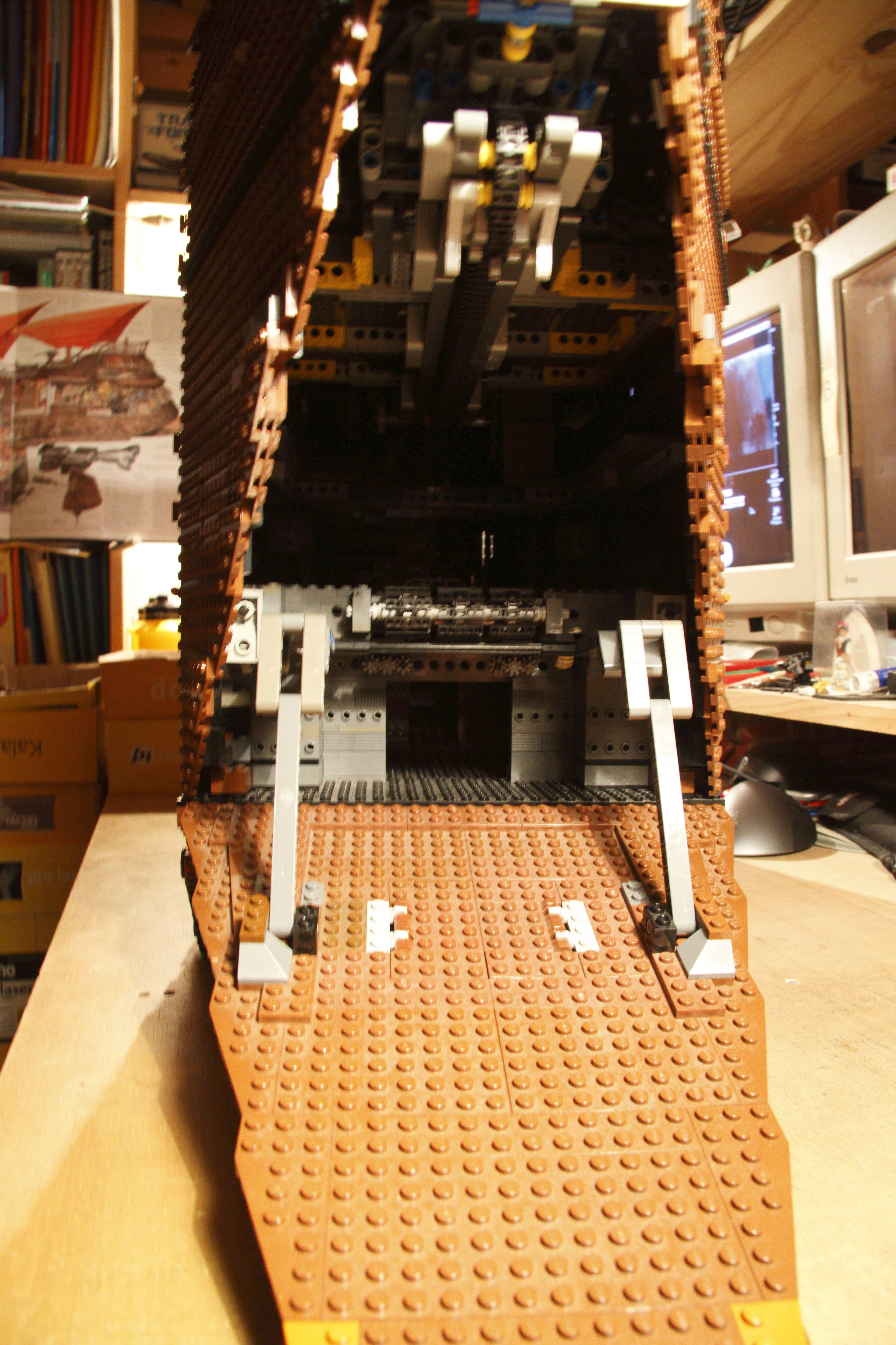 sandcrawler_v2_build-13.jpg