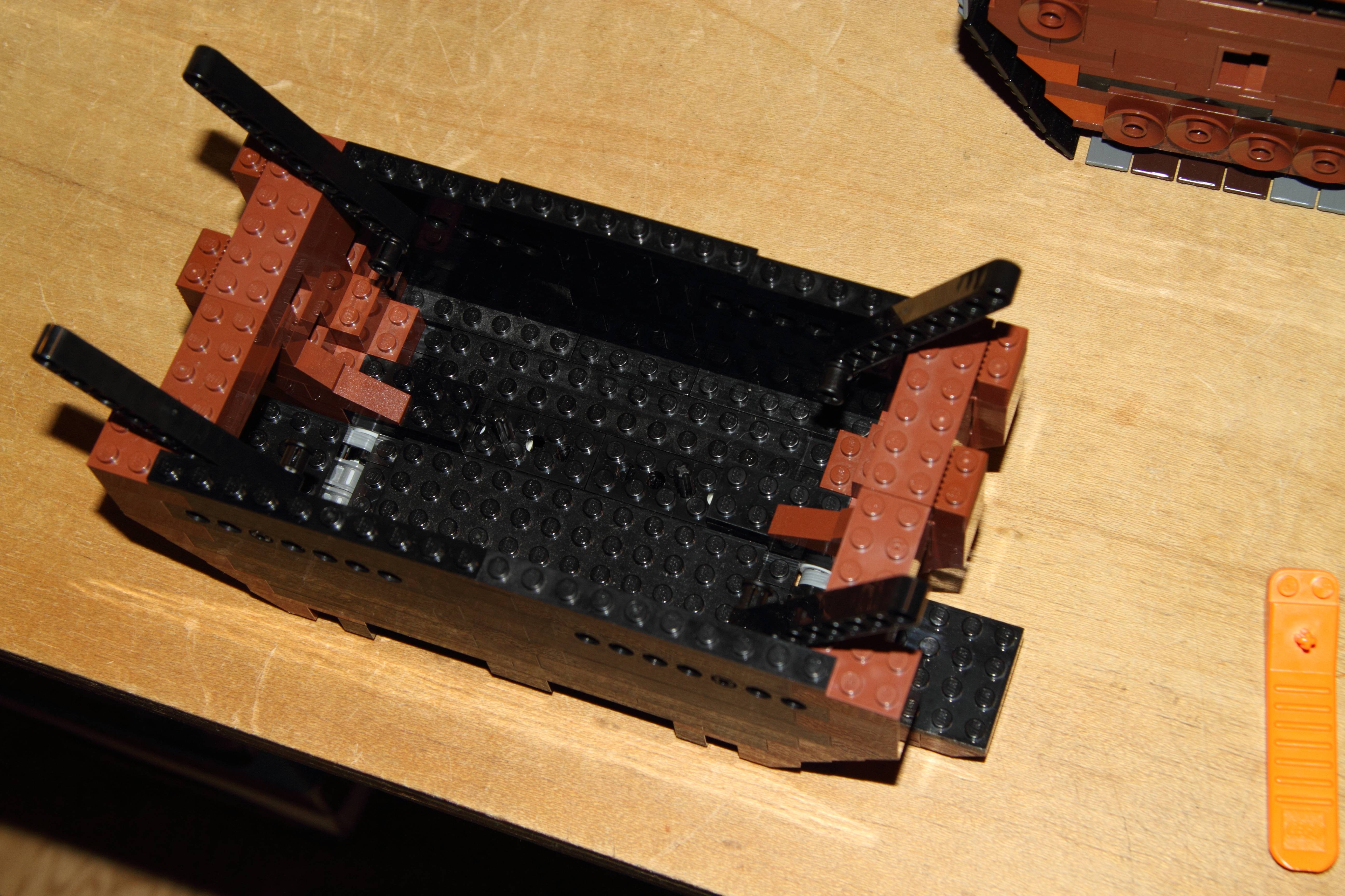 sandcrawler_v3_build-029_img_32698.jpg