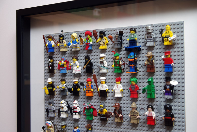 exp_minifigs_2.jpg