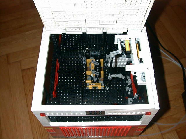back_top_open2.jpg