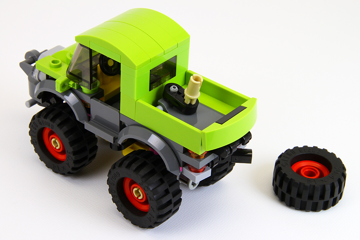 011hc-truck.jpg