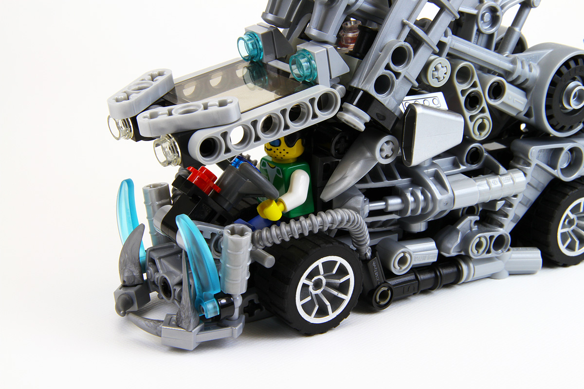 008mk.jpg
