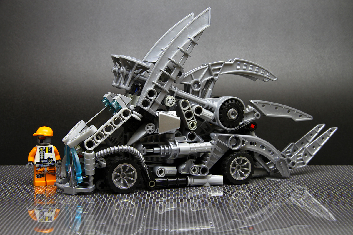 012mk.jpg