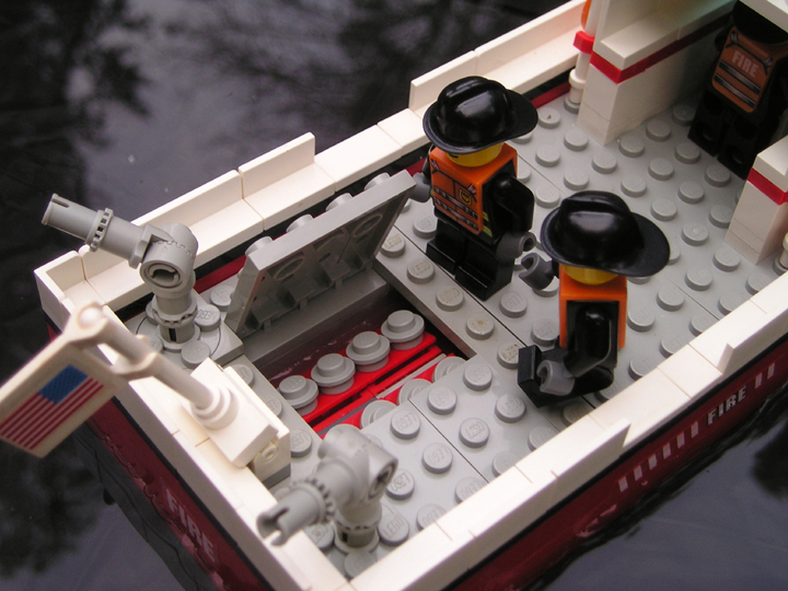 fireboat1c.jpg