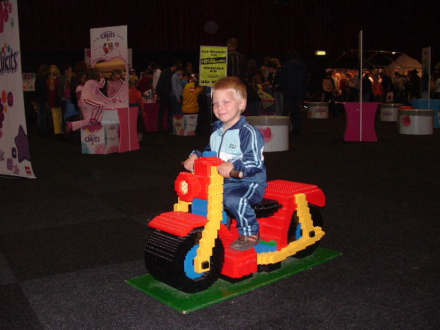 legoworld_2005_jorn_moter.jpg