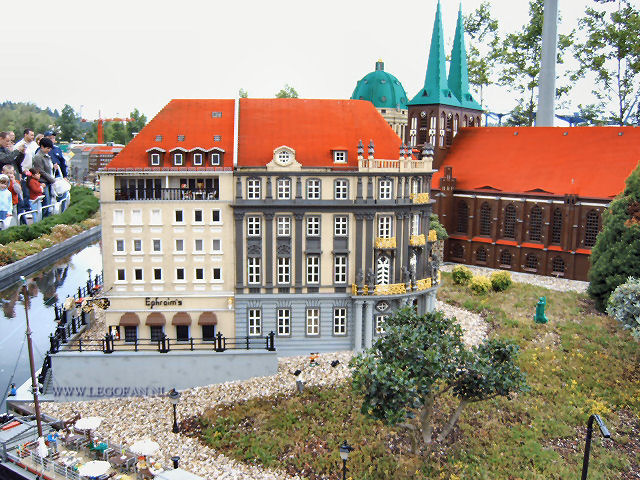 hoekhuis.jpg