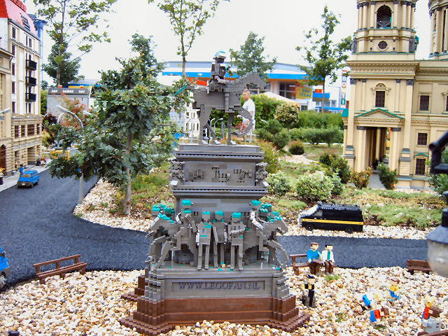monument.jpg