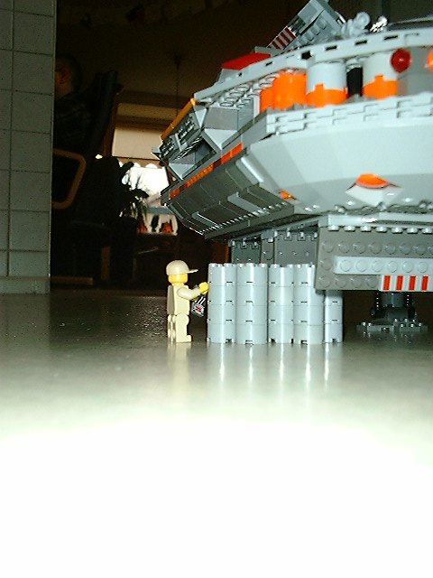 yf-416b-loading.bay.jpg