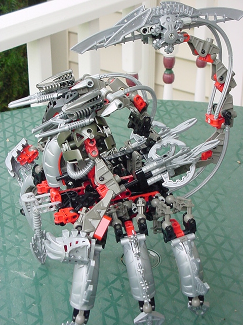 ultimatemakuta-side2.jpg