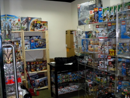 legoshop02.jpg