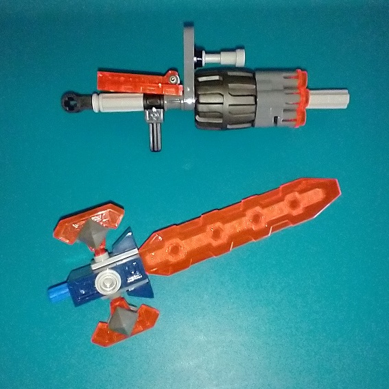 nexo_regular_mech_weapons_right.jpg
