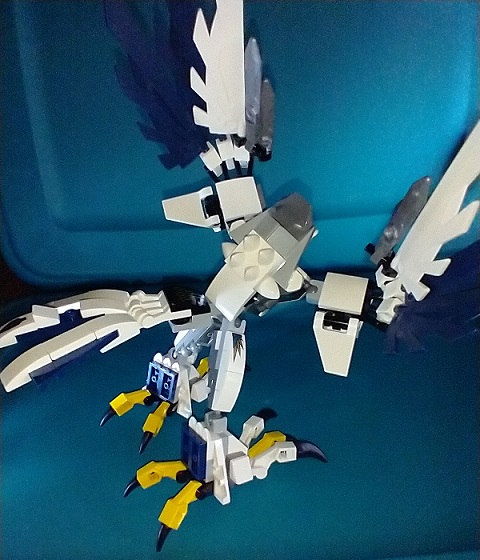 polar_snow_owl_back_action.jpg