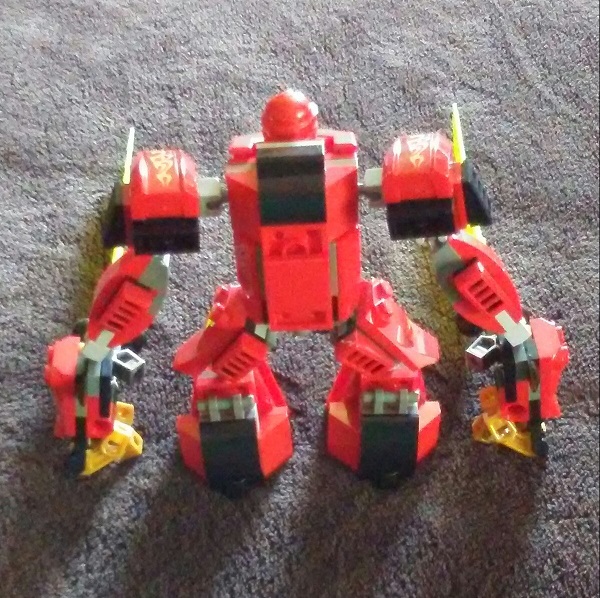 red_samurai_mech_back.jpg