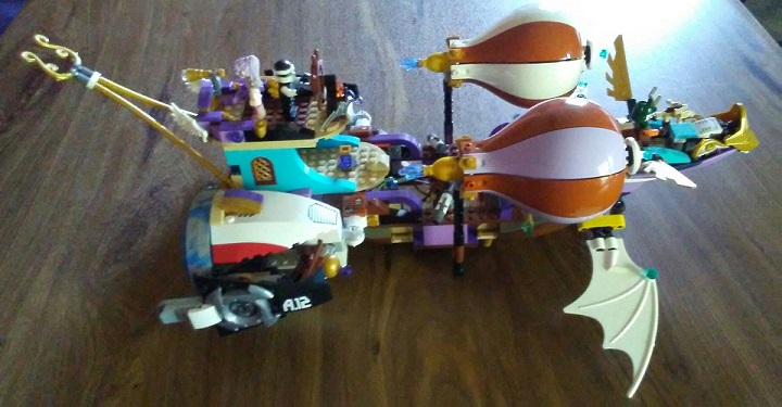 dual_airship_side_fourm.jpg