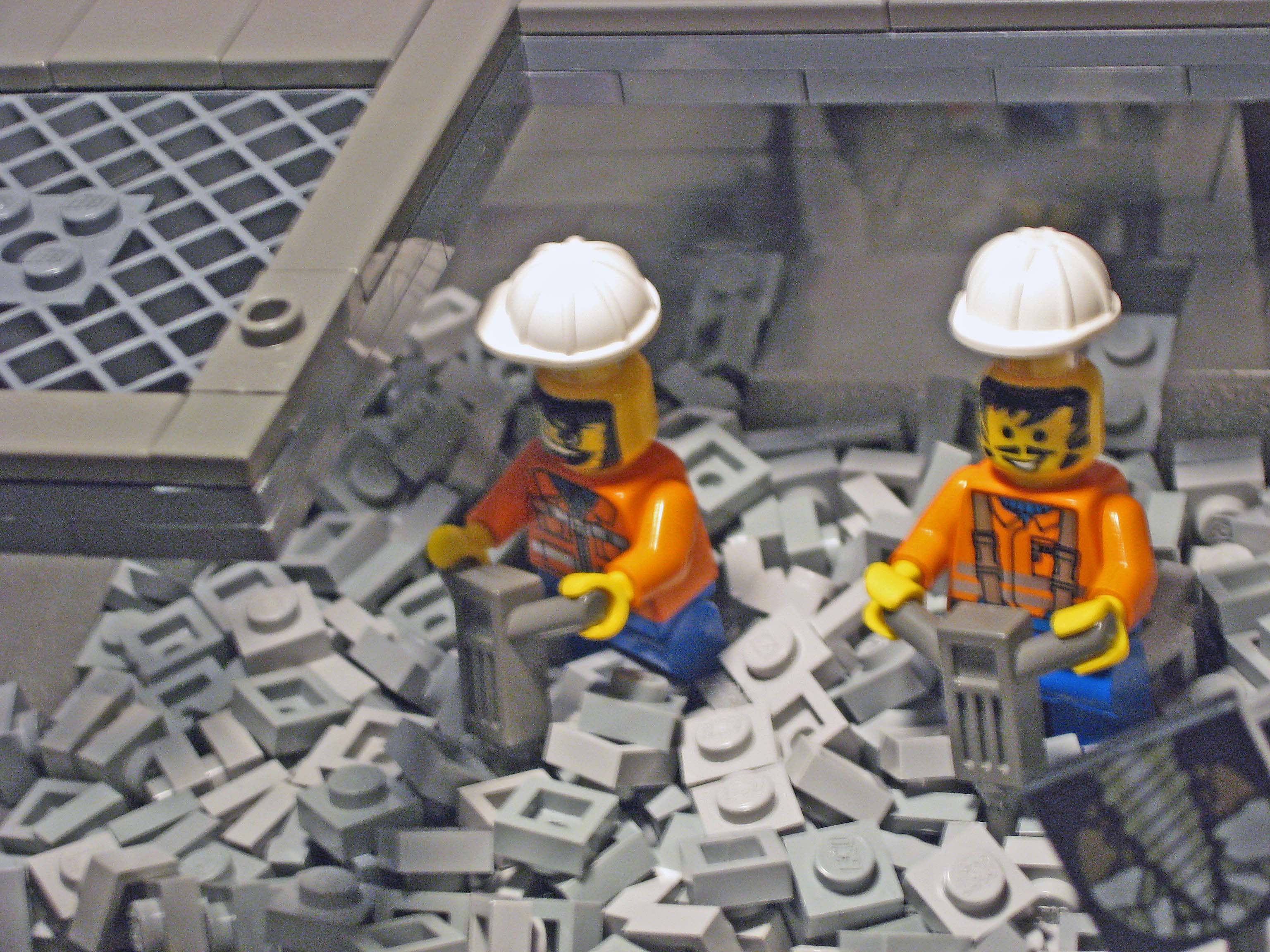 construction_bottom.jpg