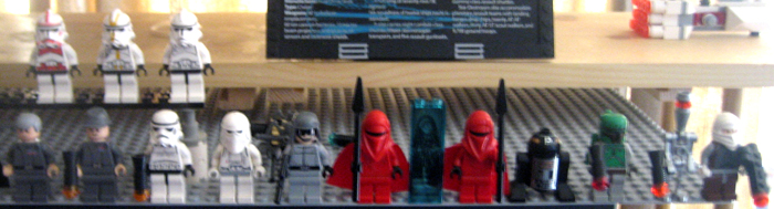 minifigright.jpg